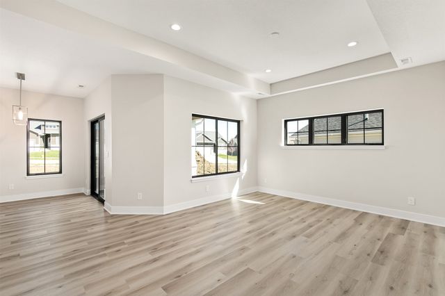 2525 SE Vintage Lane, Waukee, IA 50263