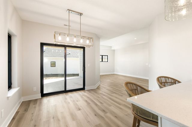 2525 SE Vintage Lane, Waukee, IA 50263
