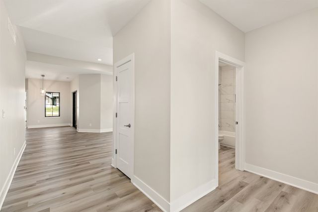 2525 SE Vintage Lane, Waukee, IA 50263