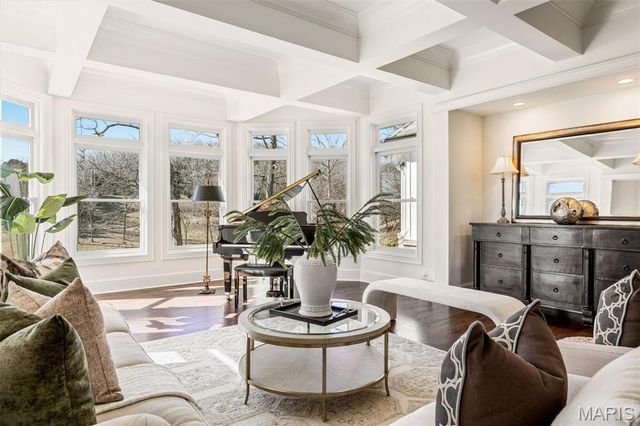 208 Saint Georges Drive, St Albans, MO 63073