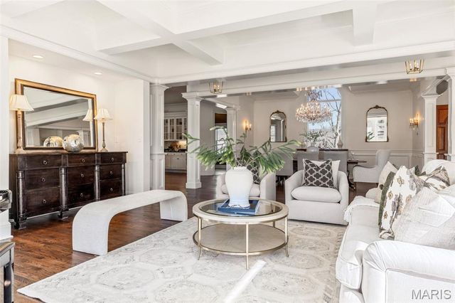 208 Saint Georges Drive, St Albans, MO 63073