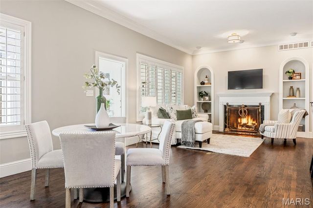 208 Saint Georges Drive, St Albans, MO 63073