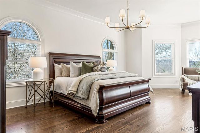 208 Saint Georges Drive, St Albans, MO 63073