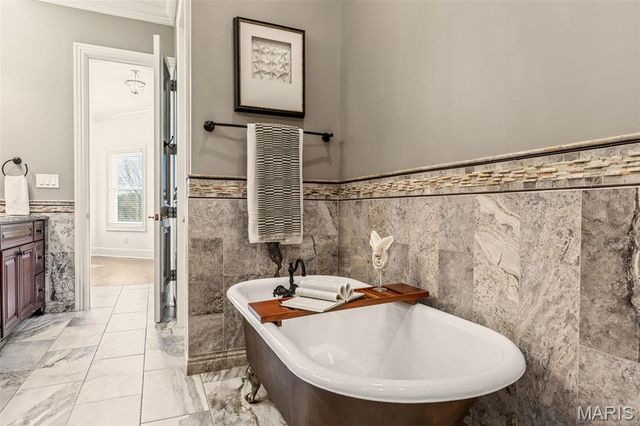 208 Saint Georges Drive, St Albans, MO 63073