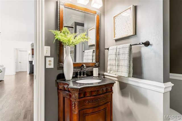 208 Saint Georges Drive, St Albans, MO 63073