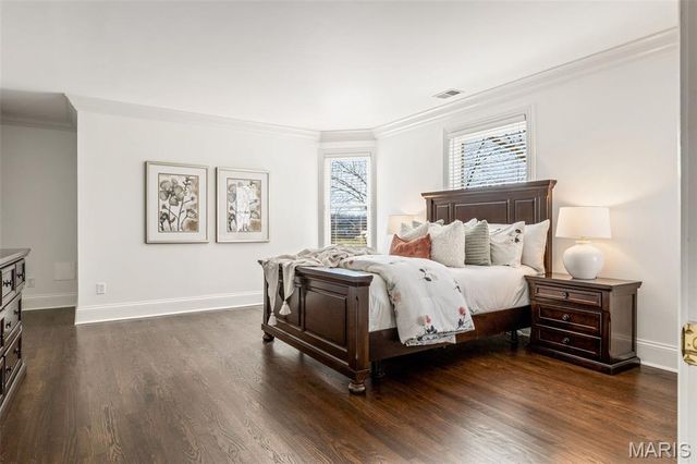 208 Saint Georges Drive, St Albans, MO 63073