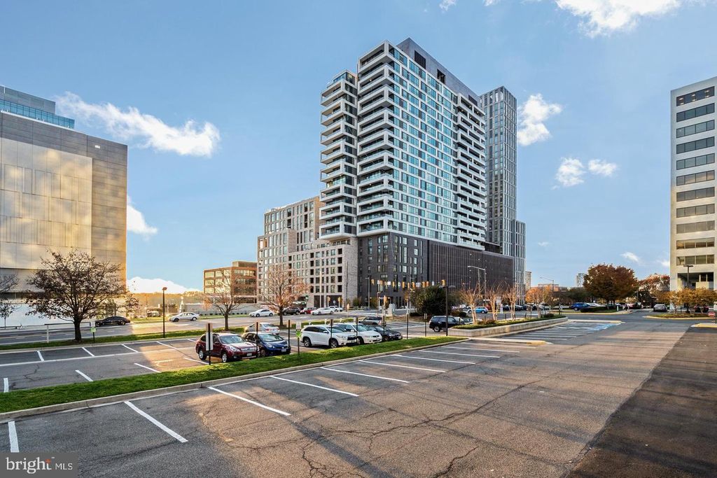 1650 SILVER HILL DR #1007, Mclean, VA 22102