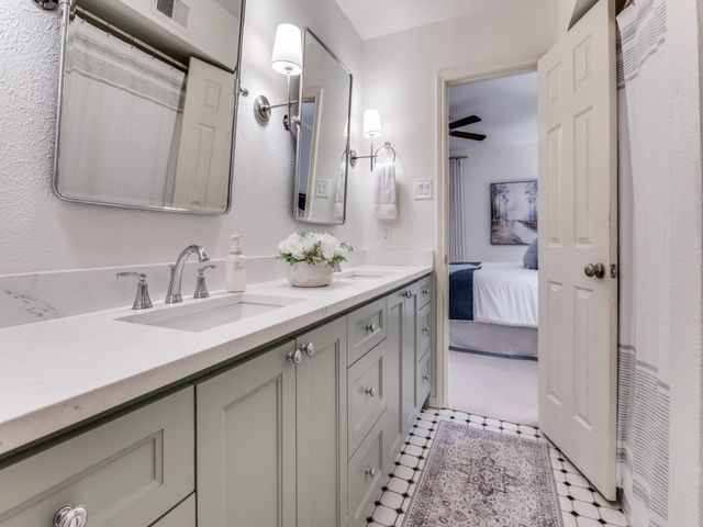 3824 Waldorf Circle, Dallas, TX 75229