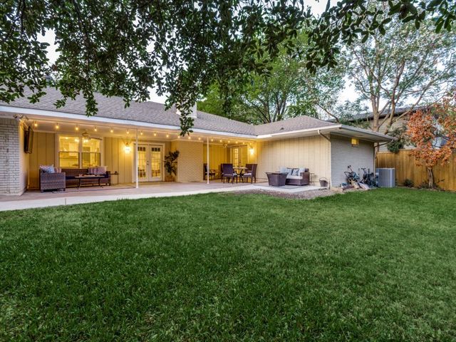 3824 Waldorf Circle, Dallas, TX 75229