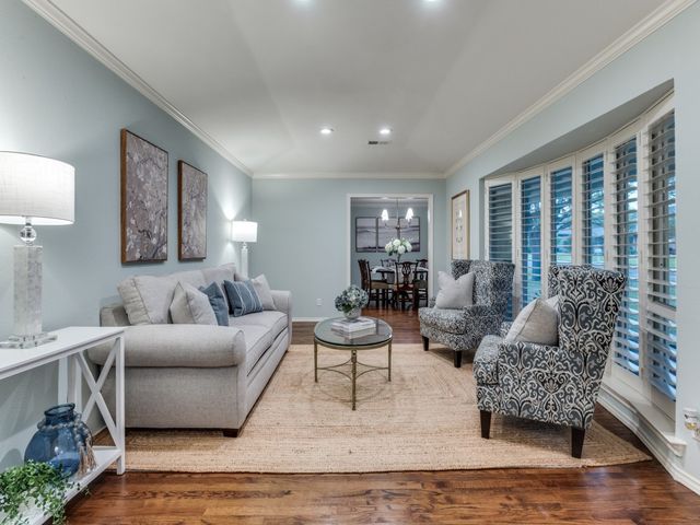 3824 Waldorf Circle, Dallas, TX 75229