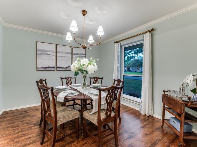 3824 Waldorf Circle, Dallas, TX 75229