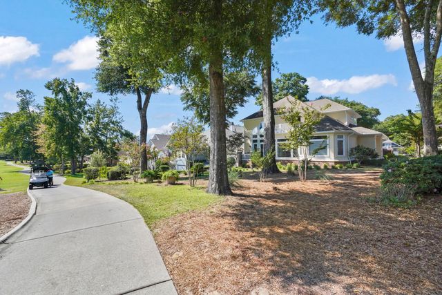 921 Morrall Dr., North Myrtle Beach, SC 29582