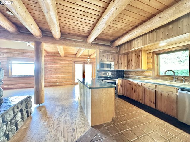 550 53RD Ave, Salem, OR 97304