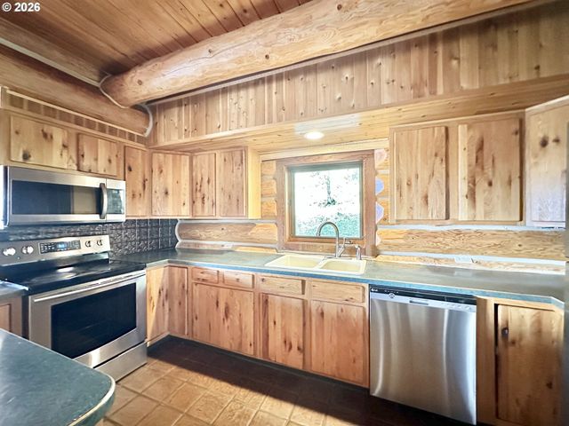 550 53RD Ave, Salem, OR 97304