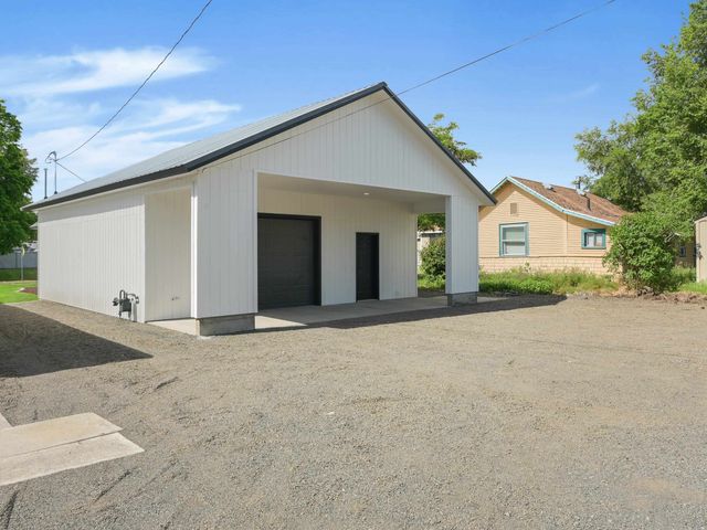 1647 E Gordon Ave, Spokane, WA 99207