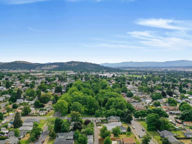 1647 E Gordon Ave, Spokane, WA 99207