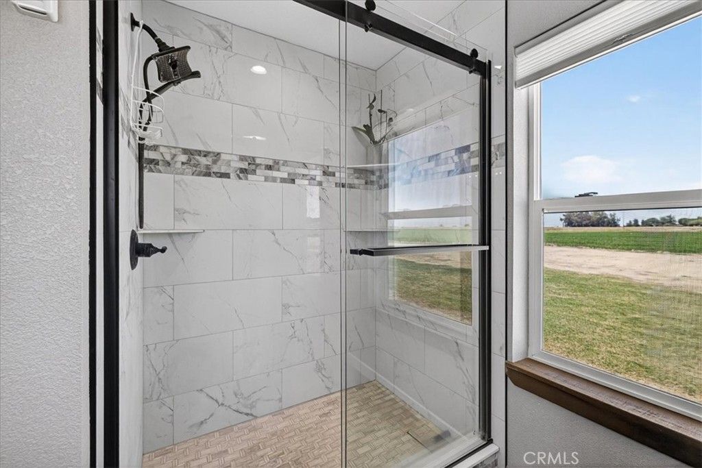 Image 25 of property listing at 1762 County Road R, Willows, CA 95988
