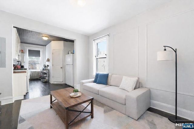 33 Thorne Street 4, Jersey City, NJ 07307