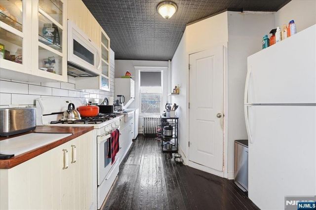 33 Thorne Street 4, Jersey City, NJ 07307