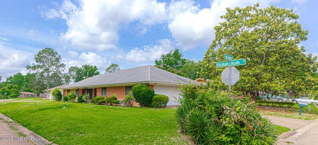 6605 Abraham Lincoln Drive, Jackson, MS 39213