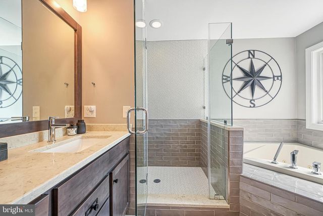 222 BATTLEFIELD RD, Locust Grove, VA 22508