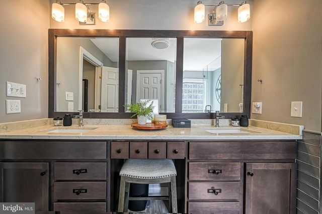 222 BATTLEFIELD RD, Locust Grove, VA 22508