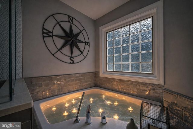 222 BATTLEFIELD RD, Locust Grove, VA 22508