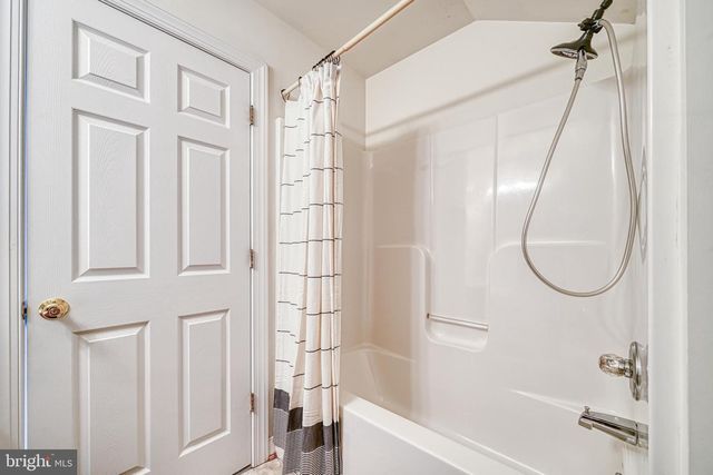 222 BATTLEFIELD RD, Locust Grove, VA 22508