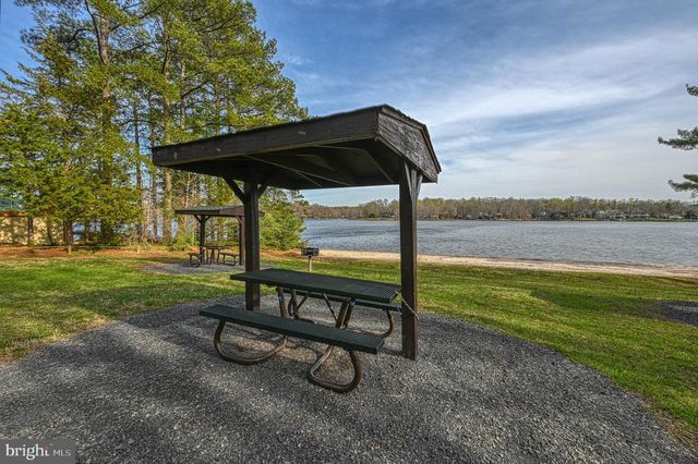 222 BATTLEFIELD RD, Locust Grove, VA 22508