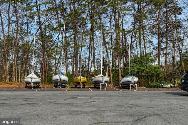 222 BATTLEFIELD RD, Locust Grove, VA 22508