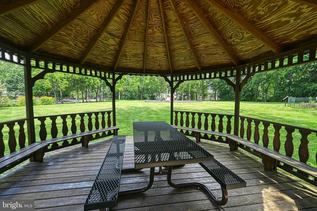 222 BATTLEFIELD RD, Locust Grove, VA 22508