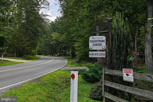 222 BATTLEFIELD RD, Locust Grove, VA 22508