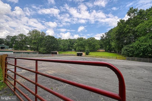 222 BATTLEFIELD RD, Locust Grove, VA 22508