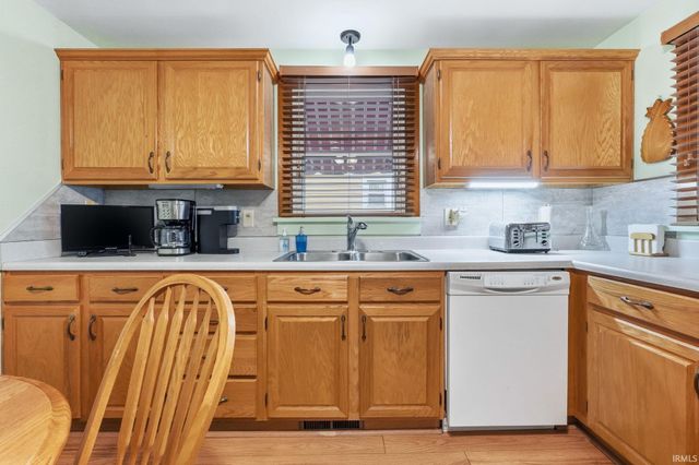 7314 Bluffton Road, Fort Wayne, IN 46809
