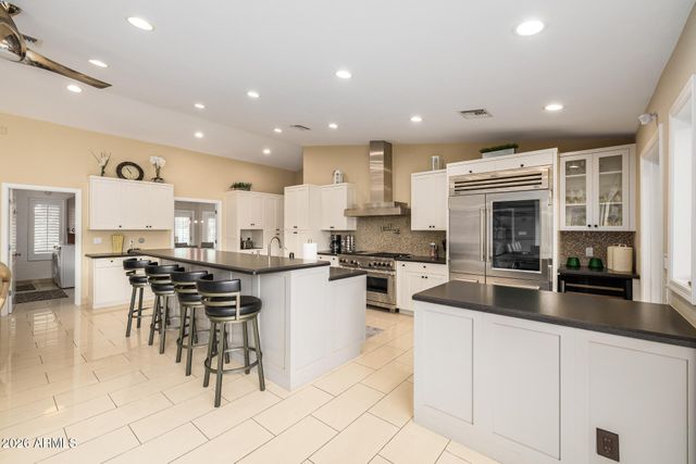 5402 E LAUREL Lane, Scottsdale, AZ 85254