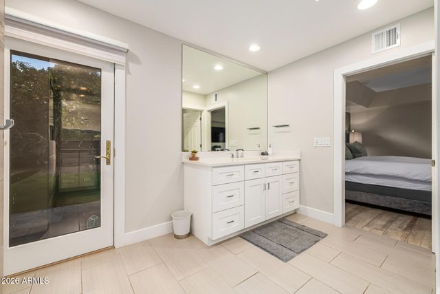 5402 E LAUREL Lane, Scottsdale, AZ 85254