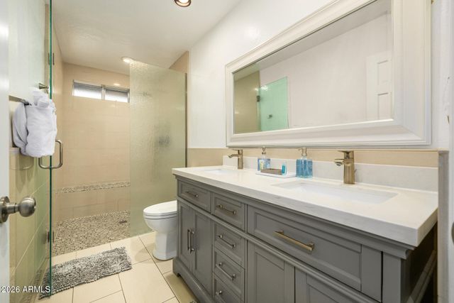 5402 E LAUREL Lane, Scottsdale, AZ 85254