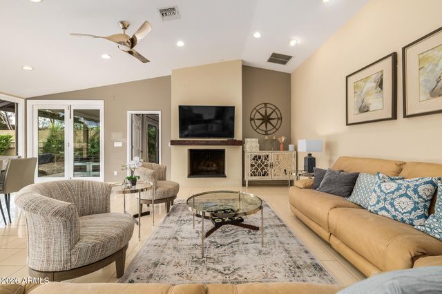 5402 E LAUREL Lane, Scottsdale, AZ 85254