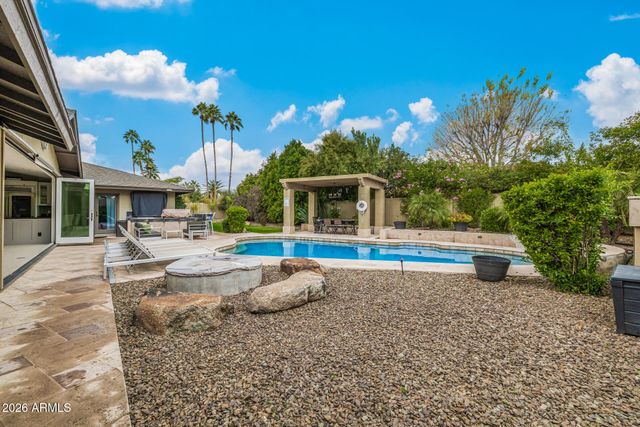 5402 E LAUREL Lane, Scottsdale, AZ 85254