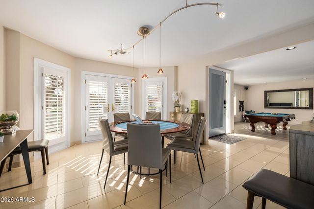 5402 E LAUREL Lane, Scottsdale, AZ 85254