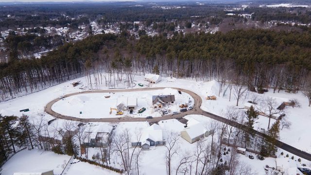 16 Juliana Avenue, Nashua, NH 03064