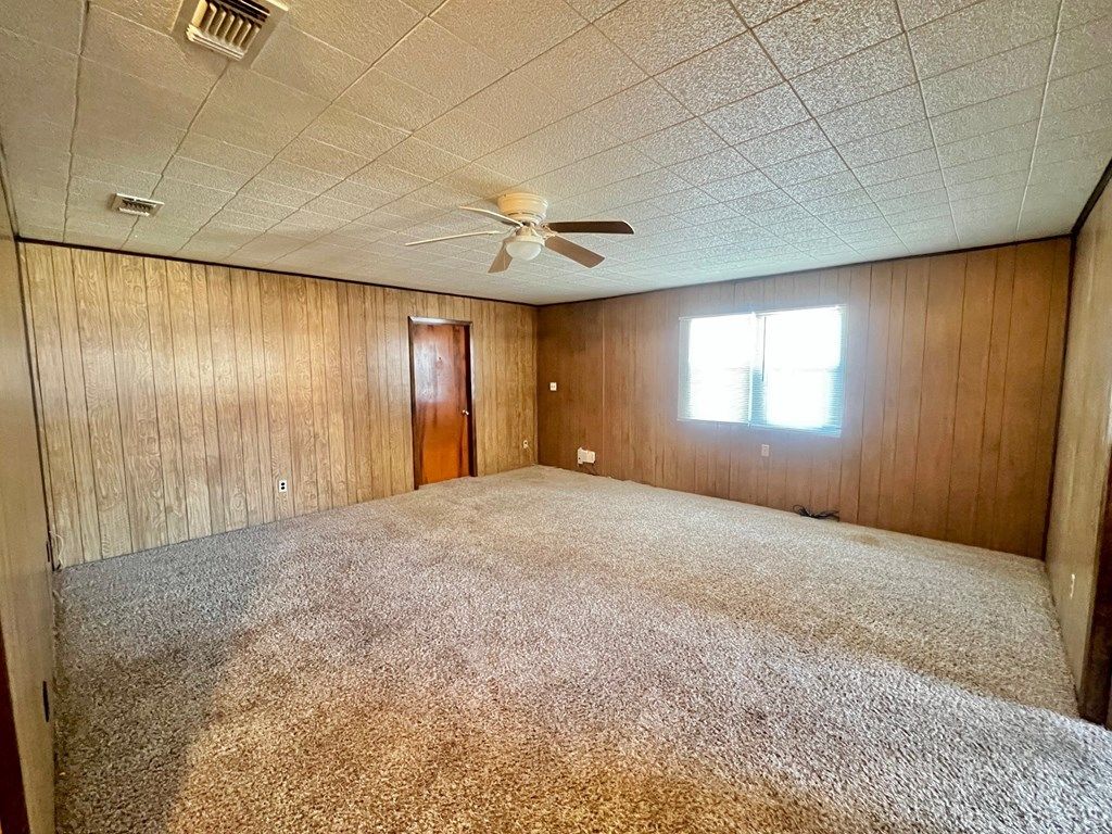 Image 14 of property listing at 2714 Blum St, San Angelo, TX 76903