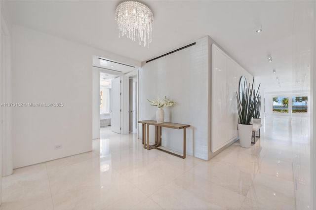 7921 Fisher Island Dr 7921, Miami Beach, FL 33109