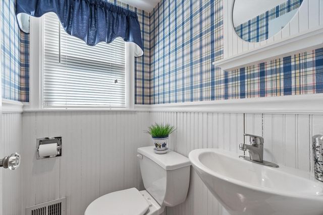 59 Eliot Road, Arlington, MA 02474