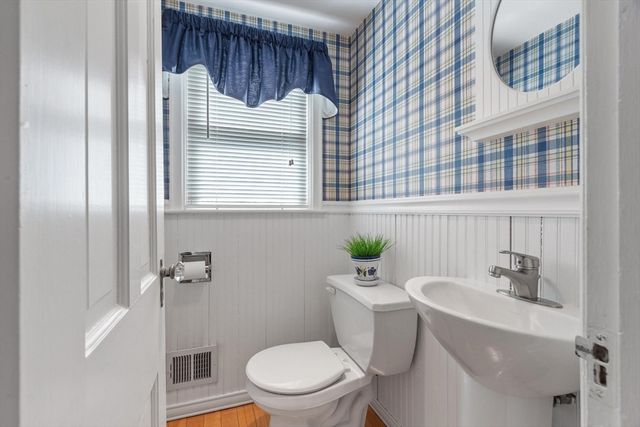 59 Eliot Road, Arlington, MA 02474