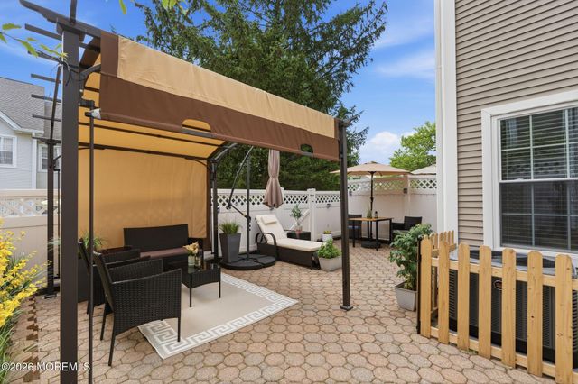28 Dutch Court 272, Holmdel, NJ 07733