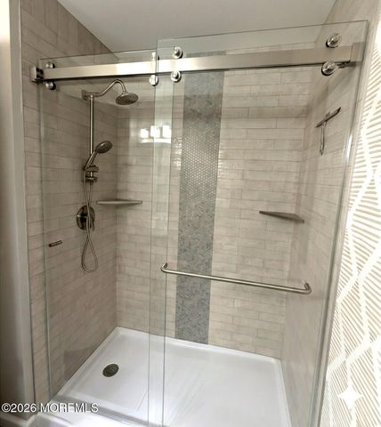 28 Dutch Court 272, Holmdel, NJ 07733