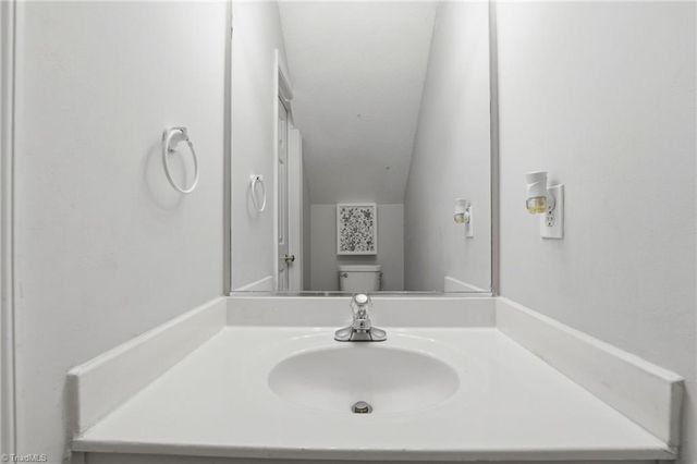 4004 Auburn Hills Drive, Greensboro, NC 27407