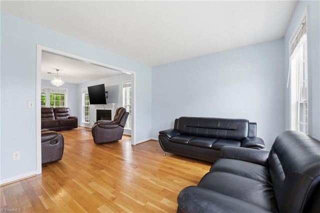 4004 Auburn Hills Drive, Greensboro, NC 27407