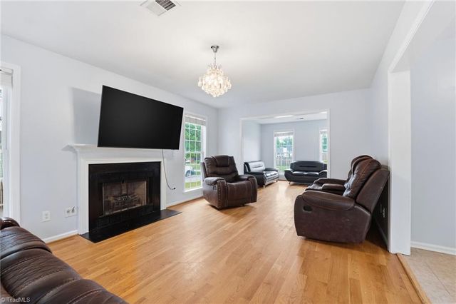 4004 Auburn Hills Drive, Greensboro, NC 27407